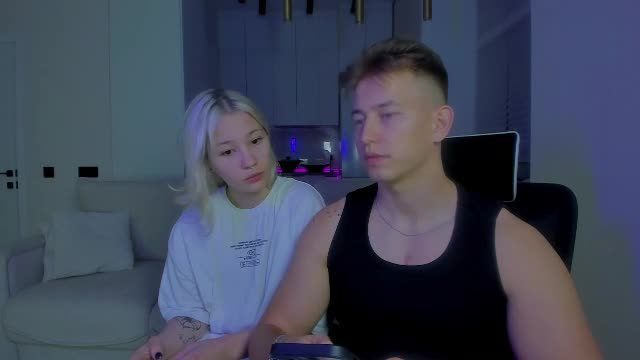 todojuntos Chaturbate webcam show 2026-08-25 23:28