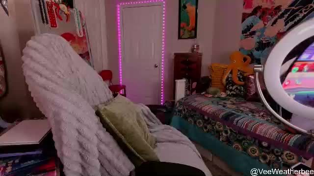 veeweatherbee Chaturbate live recording 2026-08-25