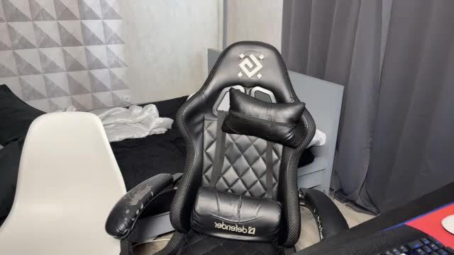 x_leon_ Chaturbate cam show 2026-08-27 10:58