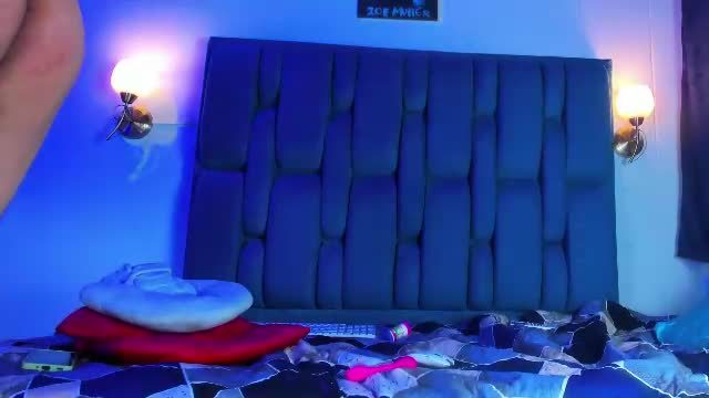 zoe_axel1 Chaturbate cam video 2026-08-15 01:04